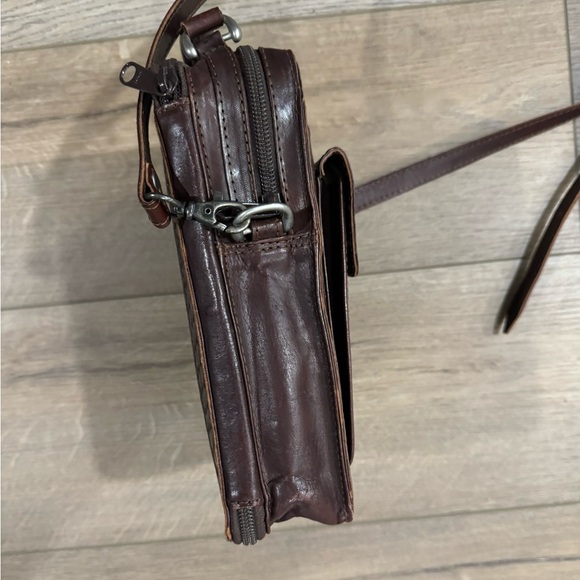 Leaders in Leather Crossbody Wallet Purse Pony tooled leather zipper closure EUC - Picture 3 of 10